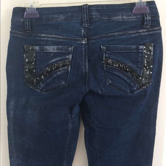 5/$15 True Freedom Dark Blue Jeggings w/ Sequins - Picture 4 of 8